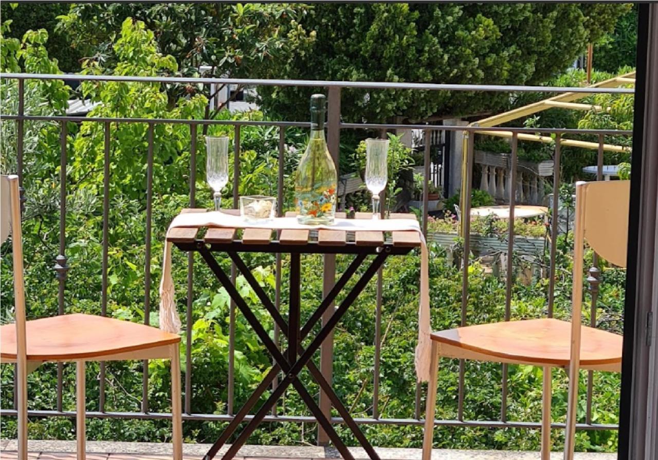 La Terrazza Sui Limoni - Suite Degli Ospiti - Mare, Escursioni A Piedi O Bike, Falesie Per Arrampicate Cisano sul Neva Eksteriør billede