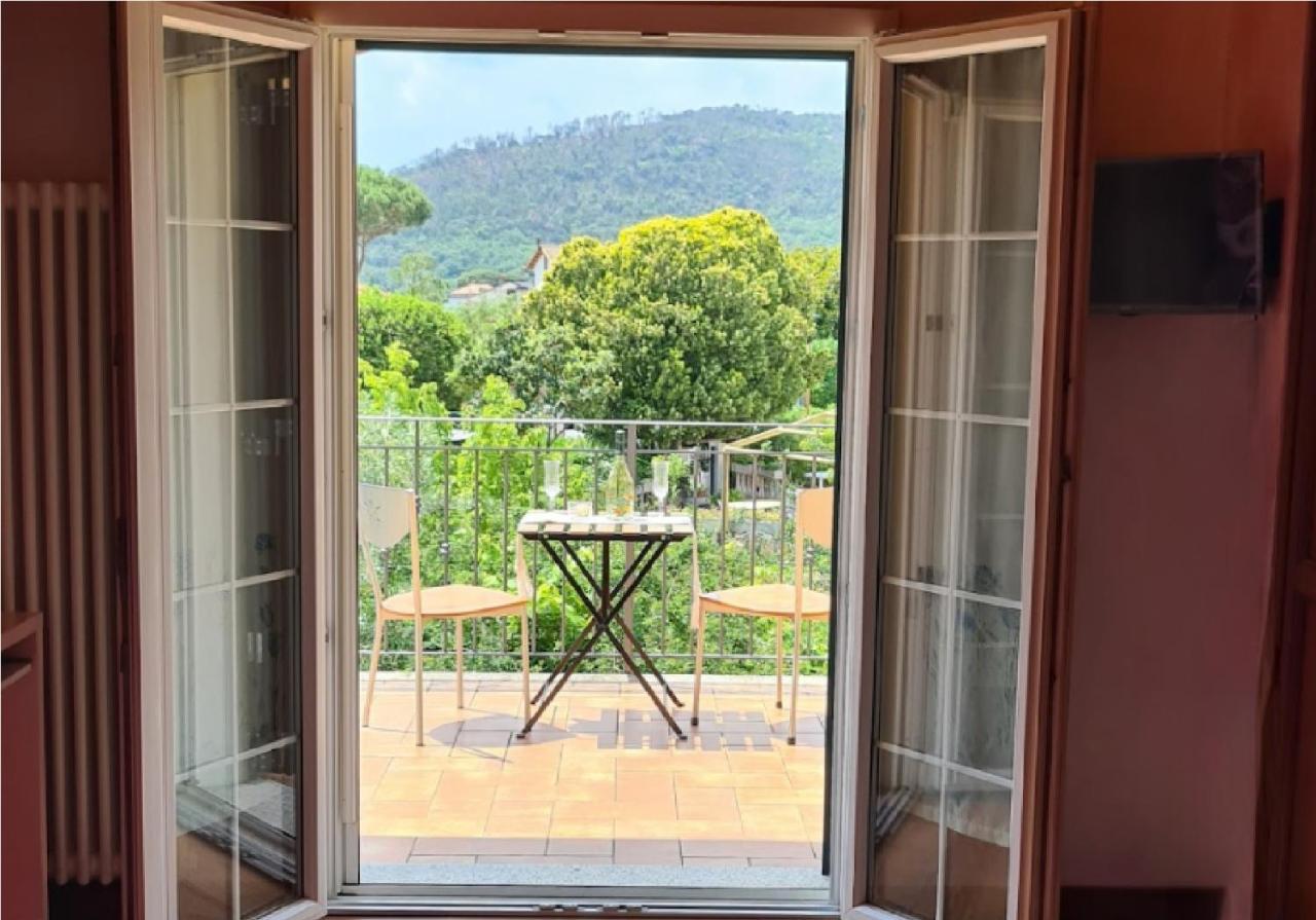 La Terrazza Sui Limoni - Suite Degli Ospiti - Mare, Escursioni A Piedi O Bike, Falesie Per Arrampicate Cisano sul Neva Eksteriør billede